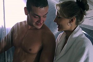 俄罗斯berzzersvideo Porn