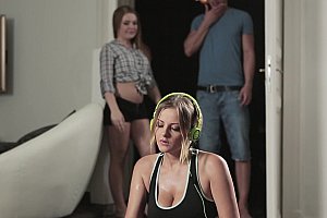 Stormydaniels丰满 Porn